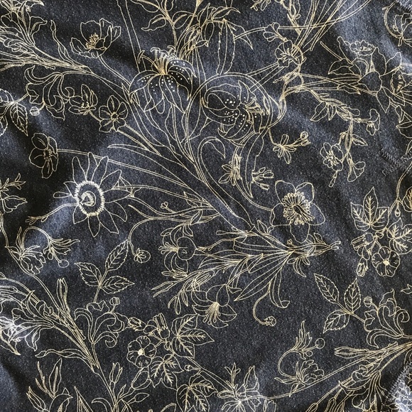 White and Blue floral crewneck - Picture 4 of 5